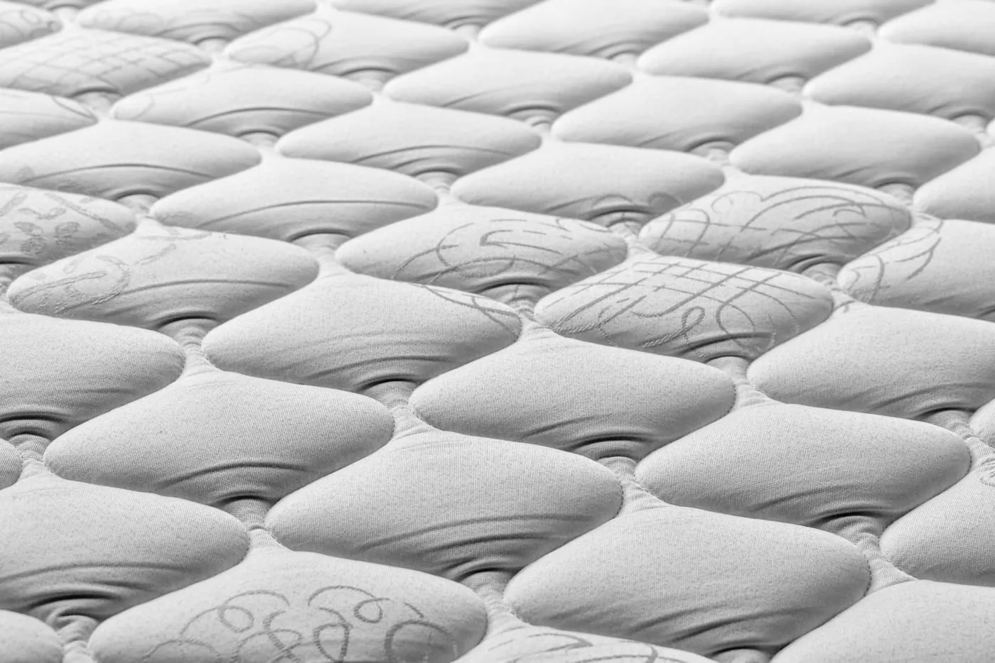 Matelas blanc matelassé propre